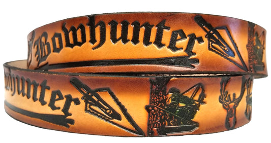 Bowhunter painted scene embossed leather belt