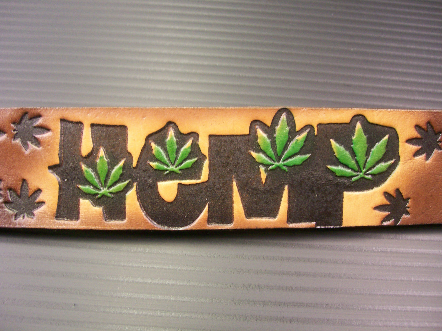 Hemp painted scene brown embossed leather belt